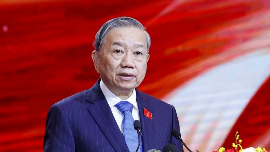 Vietnam forges ahead confidently into new era with wisdom, resilience: Party chief